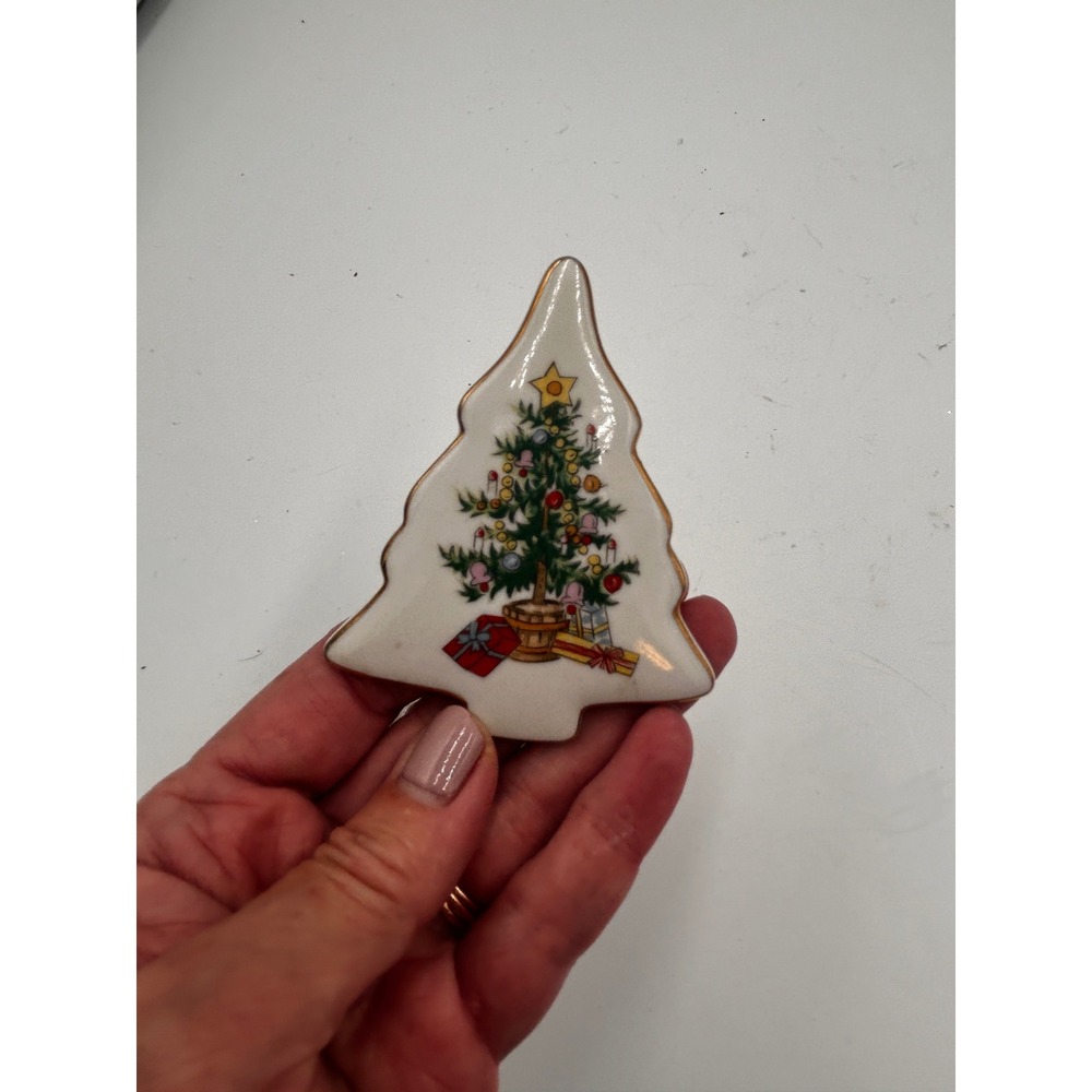 Vintage Lefton China Christmas Tree Trinket Box 1198 Porcelain Gold Trim Japan